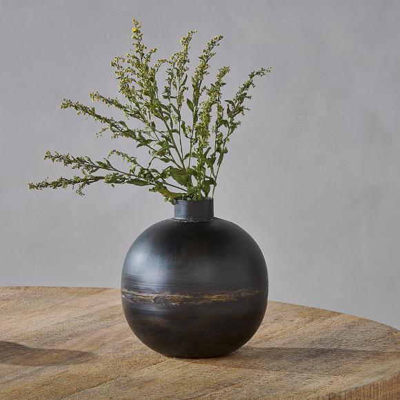 Nkuku Endo Recycled Iron Vase - Black  Endo Recycled Iron Vase - Black  - EN0301 aged black