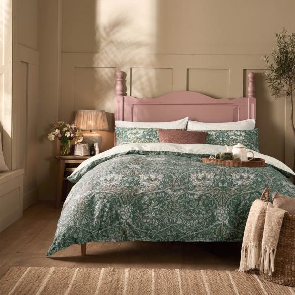 William Morris At Home Honeysuckle and Tulip Sage - Plaster super king size duvet cover set 260/220cm + 50/75cm (2) Sage / Plaster