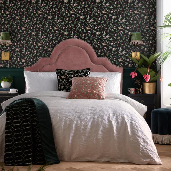 Wedgwood by Clarke & Clarke Wild Strawberry Duvet Set double duvet set (with 2 x pillowcases) white