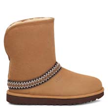 UGG Classic Short Crescent Chestnut