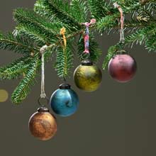 Nkuku Oko Baubles - Mixed Colours (set of 4)