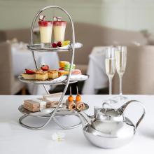 Robert Welch Designs Drift Cake Stand