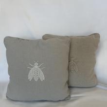 Mastro Raphael Api 3D Linen Cushion Grey