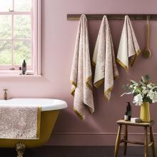 William Morris At Home Strawberry Thief Bath Mat Plaster Pink