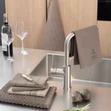 Cawo Plain Linen Rich Tea Towel 33