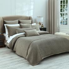Muir Turner Oak Bedspread Set