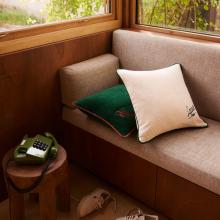 Lacoste L Velvet Cushion Cover Vert