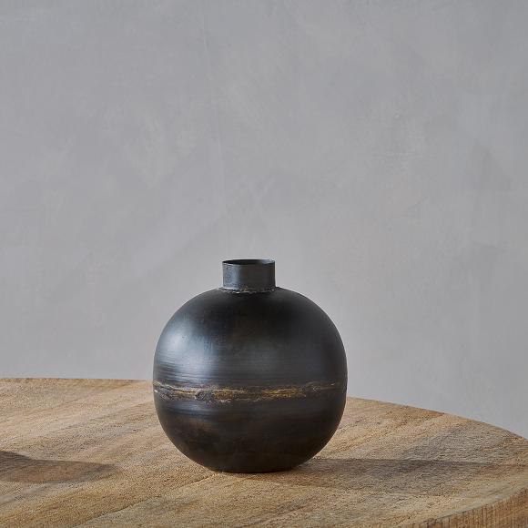 Nkuku Endo Recycled Iron Vase - Black 