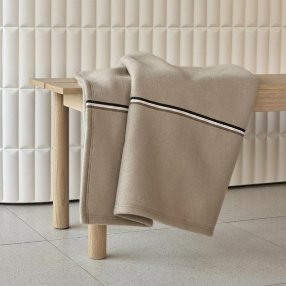 Boss Home B Linea Fleece Throw Beige
