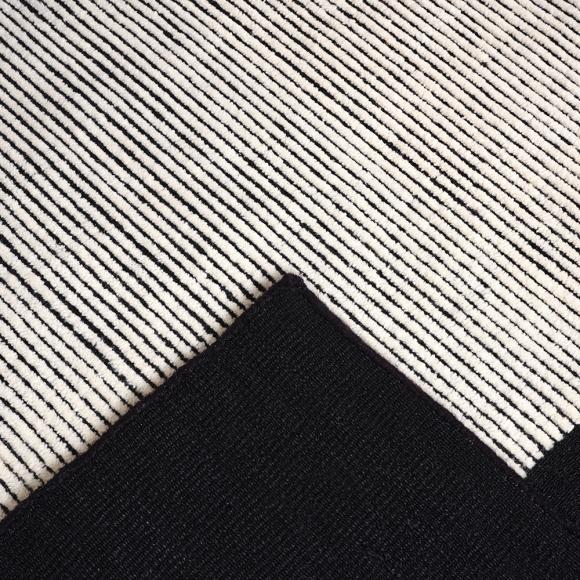 Tom Dixon Disc Rug Black & White