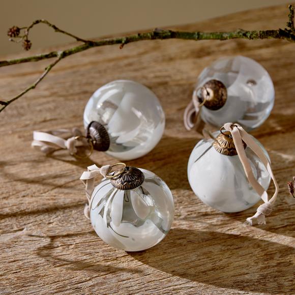 Nkuku Lohara Baubles - White (Set of 4)