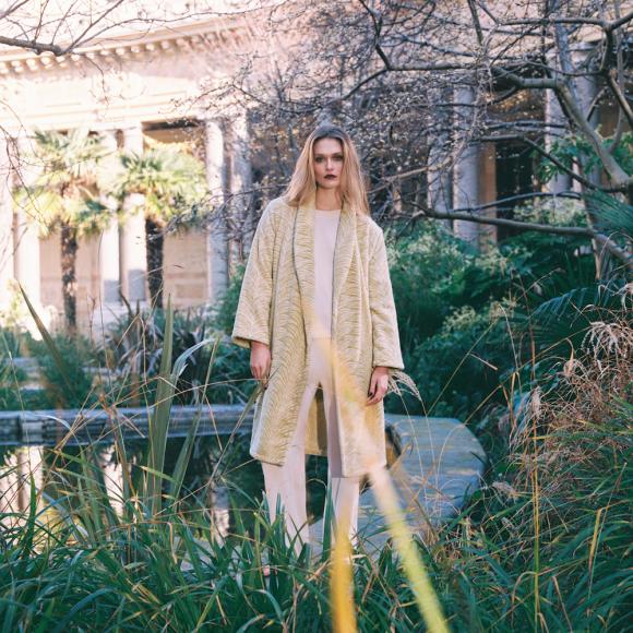 Yves Delorme Pollen Ladies Shawl Collar Bathrobe