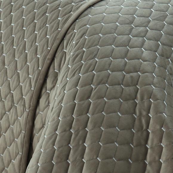 Muir Turner Oak Bedspread Set