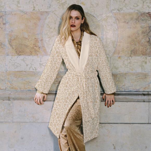 Yves Delorme Leopard Ladies Shawl Collar Bathrobe