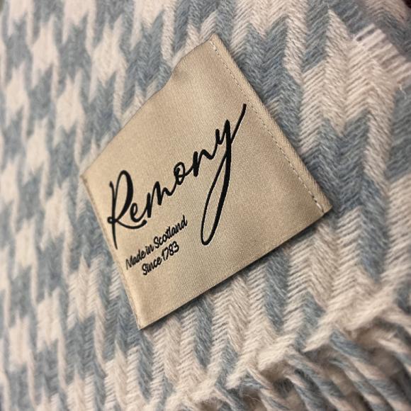 Remony Carroglen Throw Opal