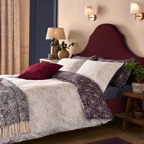 William Morris At Home Flower Pot Indigo-Raspberry