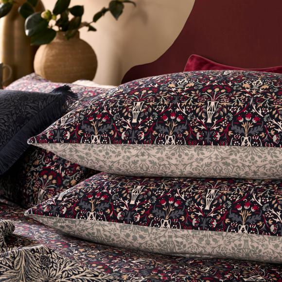 William Morris At Home Flower Pot Indigo-Raspberry