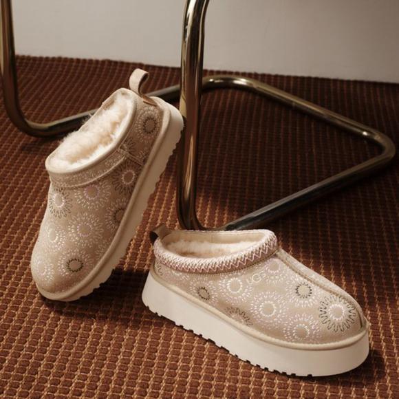 UGG W Tazz Sun Stitch Mustard Seed