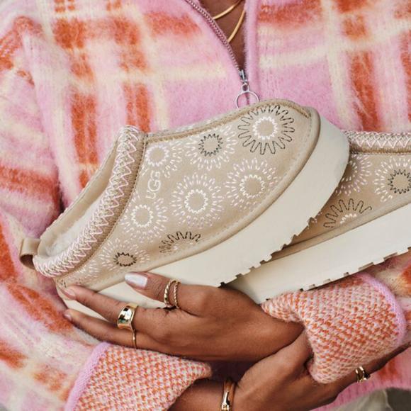 UGG W Tazz Sun Stitch Mustard Seed