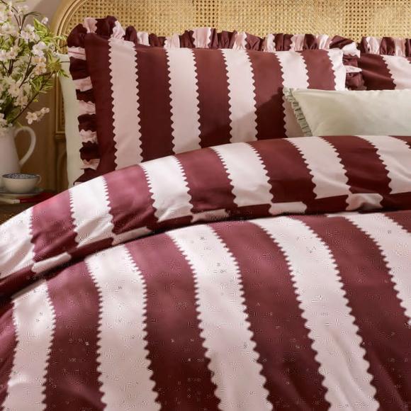 Wylder Birdie Stripe Duvet Cover Set Burgundy / Blossom