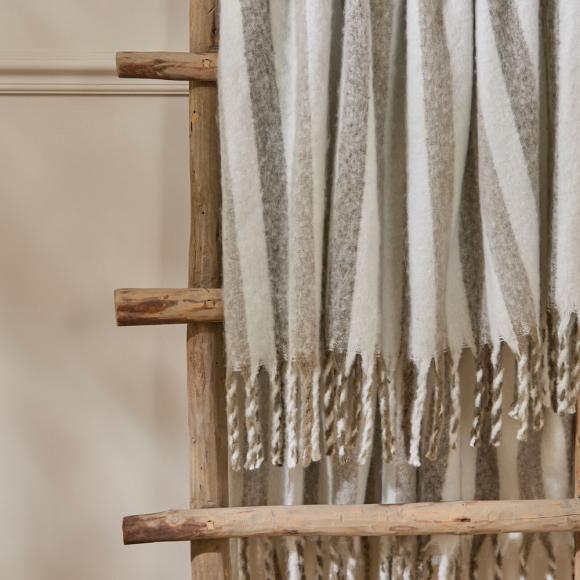 Wylder Beechwood Throw Heath