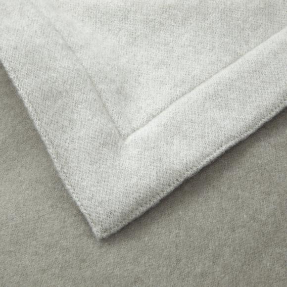 Yves Delorme Hestia Throw Kaki