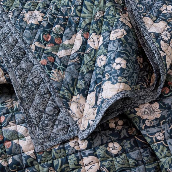 William Morris At Home Midnight Strawberry Thief Quilted Bedspread Prussian Blue