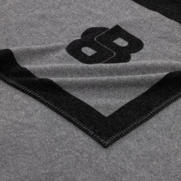 Boss Home Signature Throw Graphit