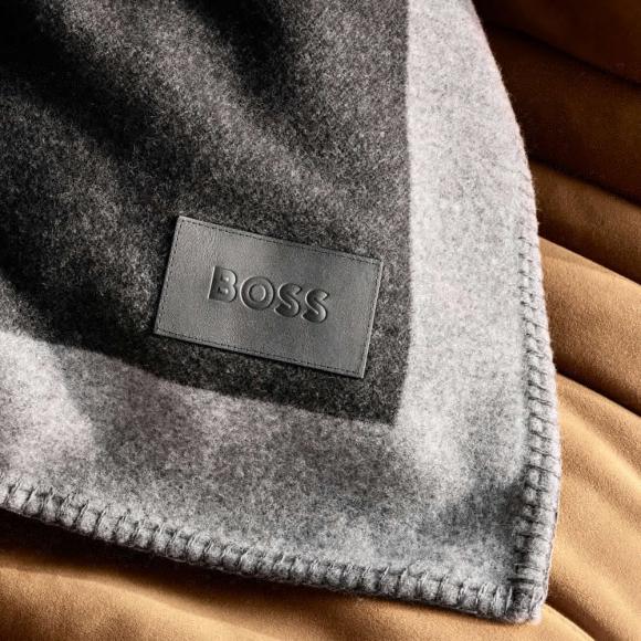 Boss Home Signature Throw Graphit