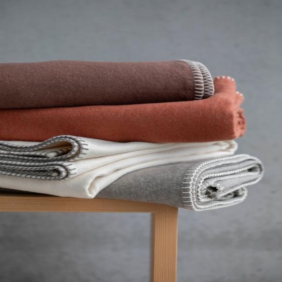 David Fussenegger Sylt Cotton throw Plain Ivy