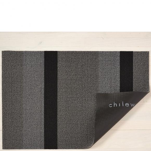 Chilewich Bold Stripe Silver & Black Shag Mat