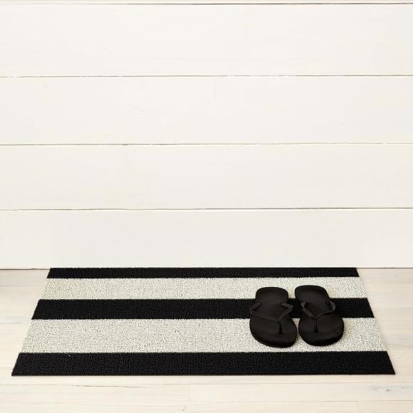 Chilewich Large Stripe Black / White Shag Mat