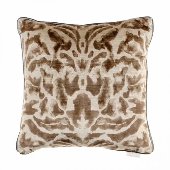 Voyage Maison Nikko Bamboo Velvet Cushion