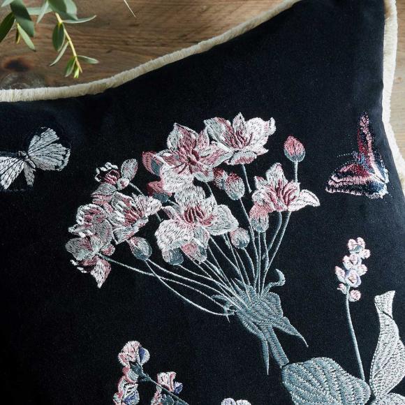 Royal Botanic Gardens,  Kew Flowering Rush Cushion